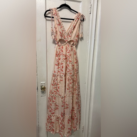 Ananta Dresses & Skirts - Chic Floral Cut-Out Maxi Dress